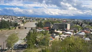 Where to Stay in Kutaisi: Center, Old Town, or Riverside?