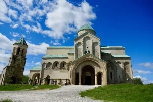 Kutaisi Airport Transfers: Your Ultimate Guide to Getting to the City