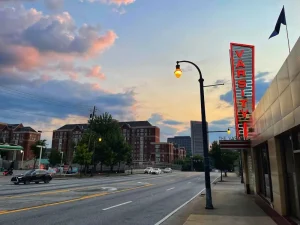 Savannah Shopping Guide: Best Boutiques, Antiques &amp; Souvenirs