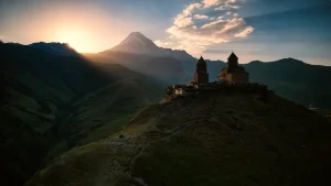 The Ultimate Guide to Kazbegi Nightlife: Bars, Music &amp; Late-Night Fun