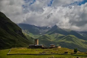 Gergeti Trinity Church Guide: How to Visit Georgia’s Iconic Landmark