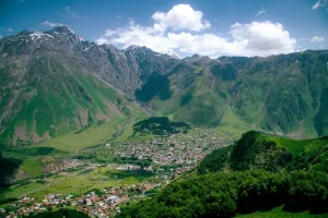 10 Best Bars in Kazbegi for an Unforgettable Evening Out