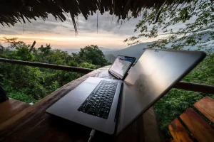 Setting Up Your Small Business in Georgia: The 1% Tax Advantage for Nomads